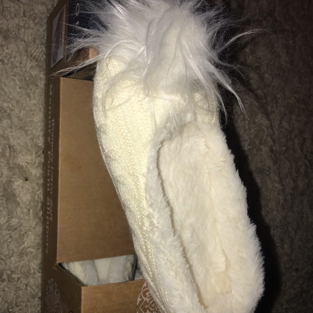 Women’s ultra soft memory foam slipper